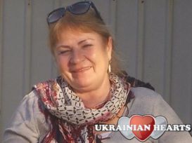 Одинокая, спокойная, с хорошими манерами женщина ищет доброго, спокойного, обеспеченного мужчину для серьёзных отношений.