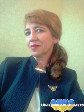 Струнка, незалежна жінка,яка втомилась від самотності