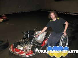 Люблю гонки і спортивну їзду Люблю гонки і спортивну їзду