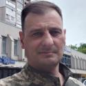 Semi, Чоловік, 40 років